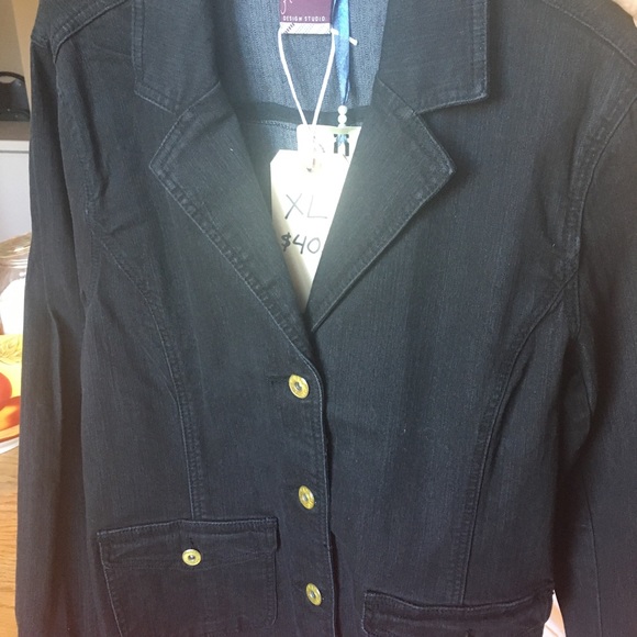 Ladies Black Denim Jacket size XL with front pockets and buttons - Picture 2 of 6